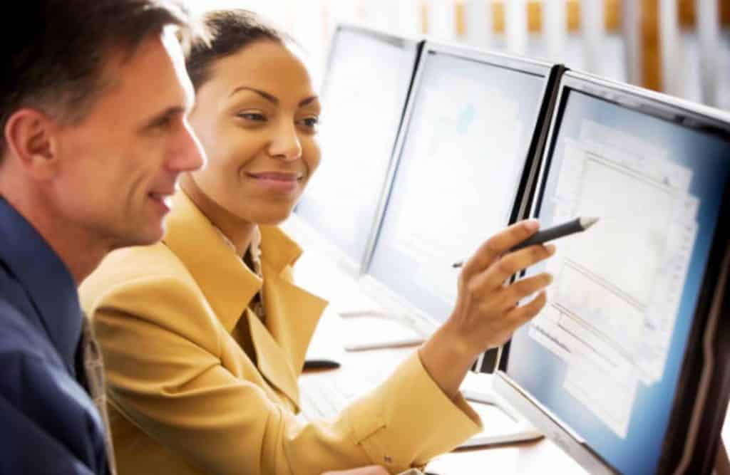 Avoid these types of desk worker stock photos